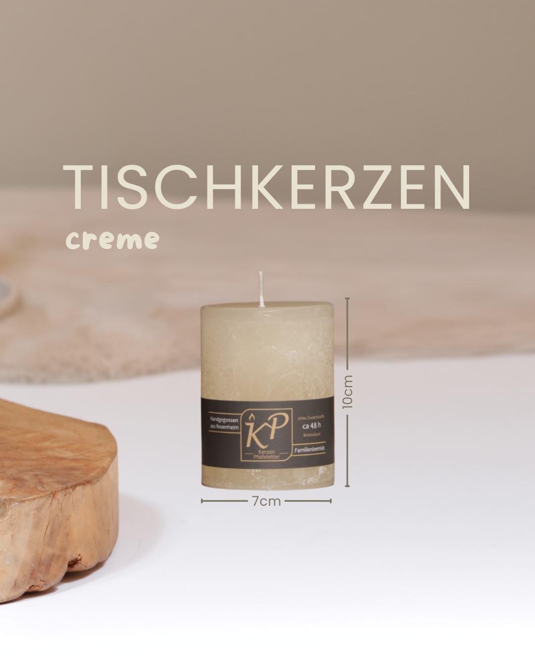 Tischkerze in creme mit Angaben zu Höhe und Durchmesser.