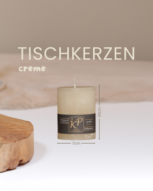 Tischkerze in creme mit Angaben zu Höhe und Durchmesser.