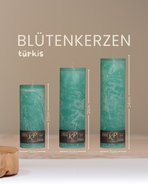 Blütenkerzen in türkis in drei Größen mit Angaben zu Höhe und Durchmesser.