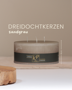 Dreidochtkerze in sandgrau mit Angaben zu Höhe und Durchmesser.