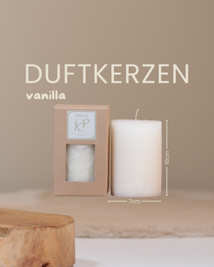 Duftkerze vanilla in der Farbe elfenbein mit Angaben zu Höhe und Durchmesser.