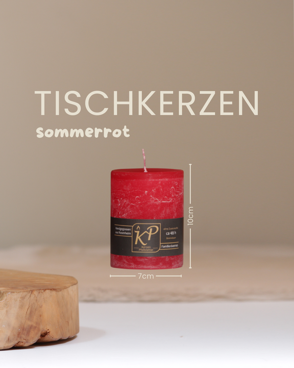 Tischkerze in sommerrot mit Angaben zu Höhe und Durchmesser.