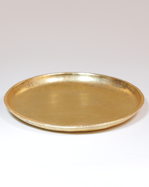 Kerzenteller aus Metall in antik-goldener Optik in der großen Größe.