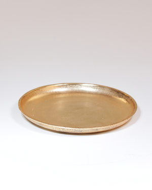 Kerzenteller aus Metall in antik-goldener Optik in der kleinen Größe.